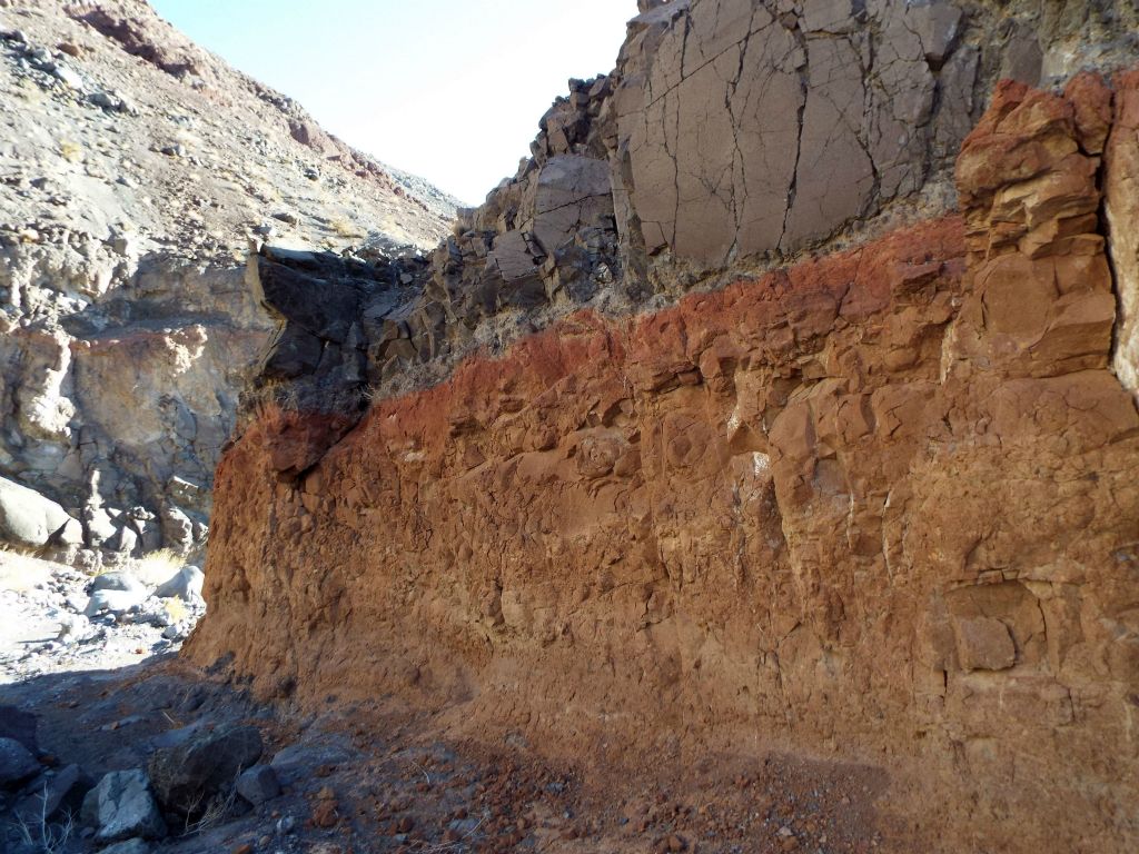 Two very distinct and contrasting layers make up this canyon wall: