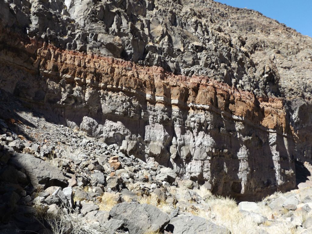 A very thick band of orange stood out on the canyon wall: