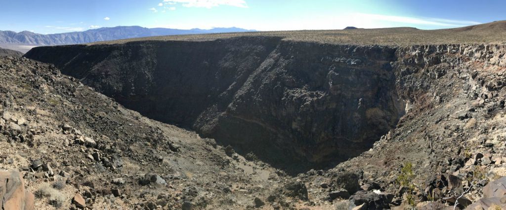 Panoramic showing the 1st major dry fall and eastern side cliffs of Lee Wash MSC: