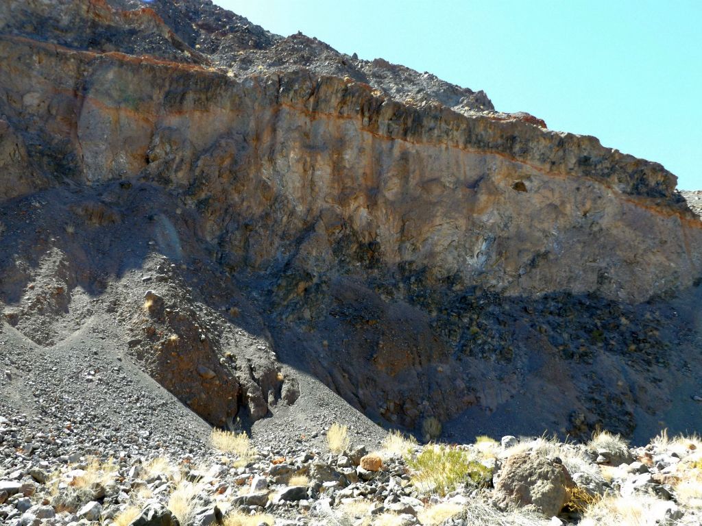 Soon, the scenery became more grand as the cliffs grew higher all around: