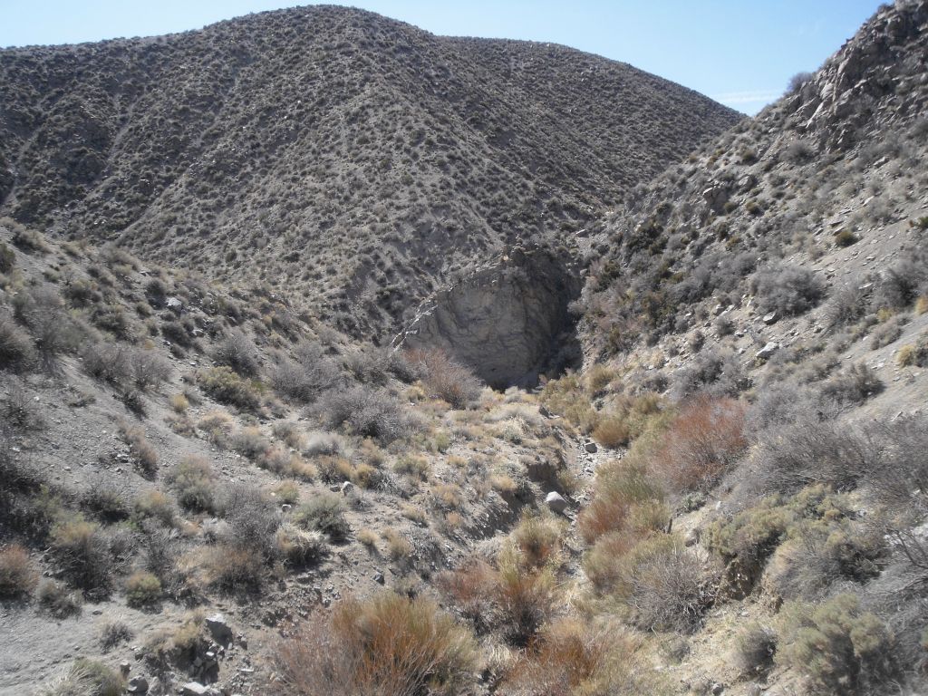 Check out how the canyon gets really narrow ahead as it enters a tight corridor:
