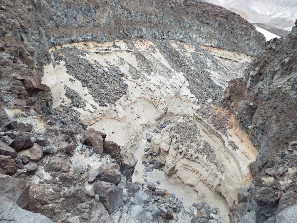 This major dry fall and the cliffs surrounding it form the Polished Stone Grotto area: