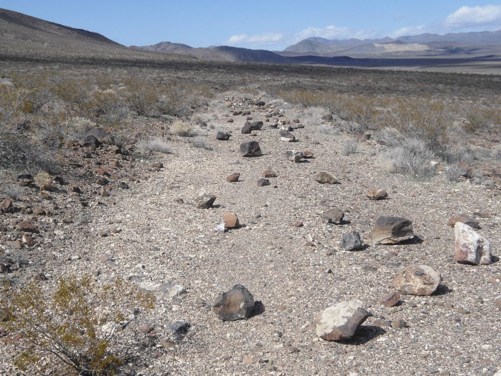 The trail to the canyon head is visible from the road and very easy to follow: