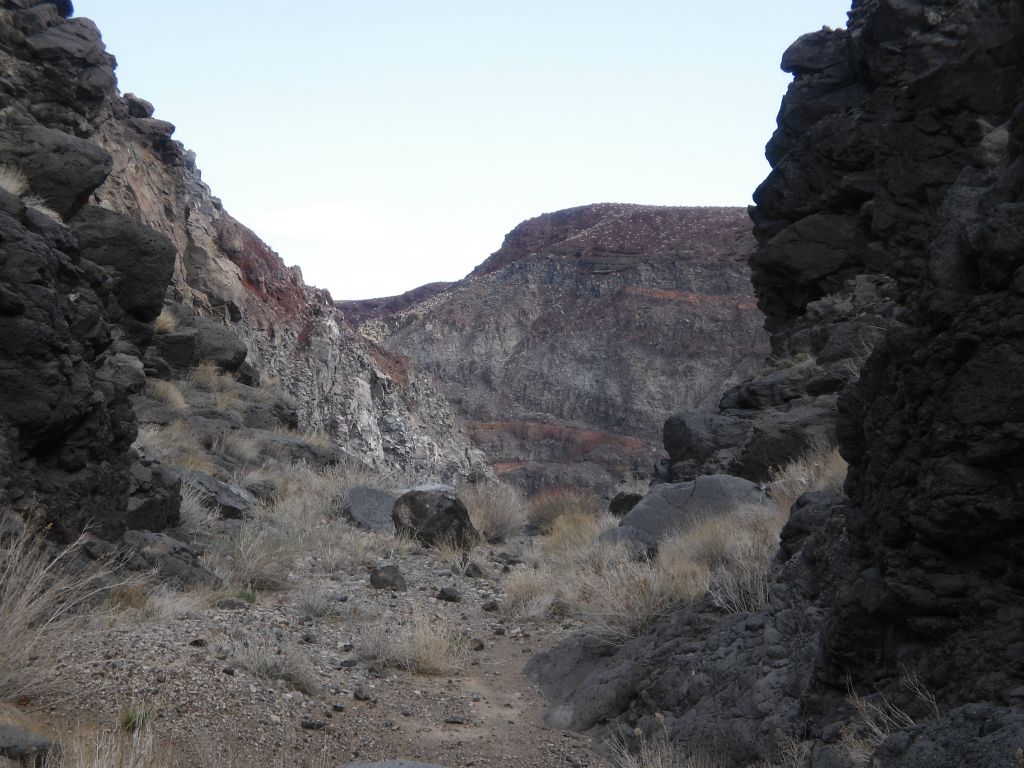 Up ahead, it is evident that the hike will be coming to an untimely end soon: