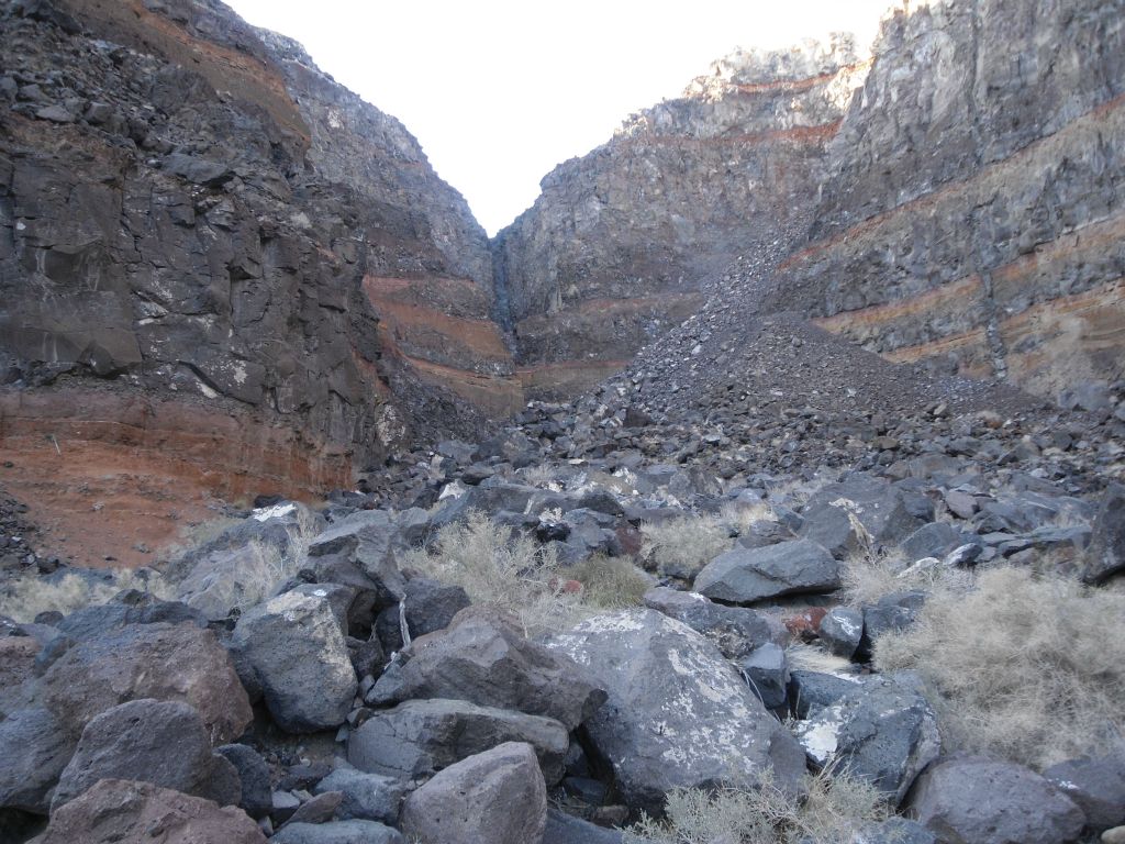 The first thing I decided to do was to head up canon as far as possible.  As you can see here with these boulders, that would be no easy task: