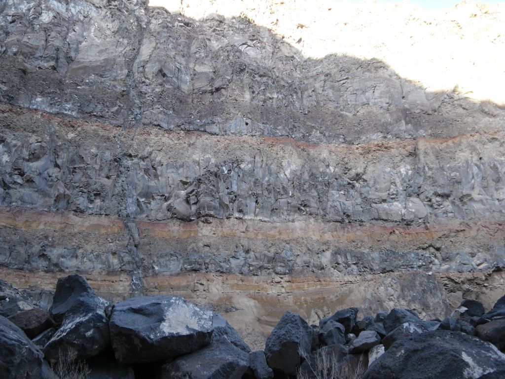 Still a great amount of rockfall just below the towering canyon walls:
