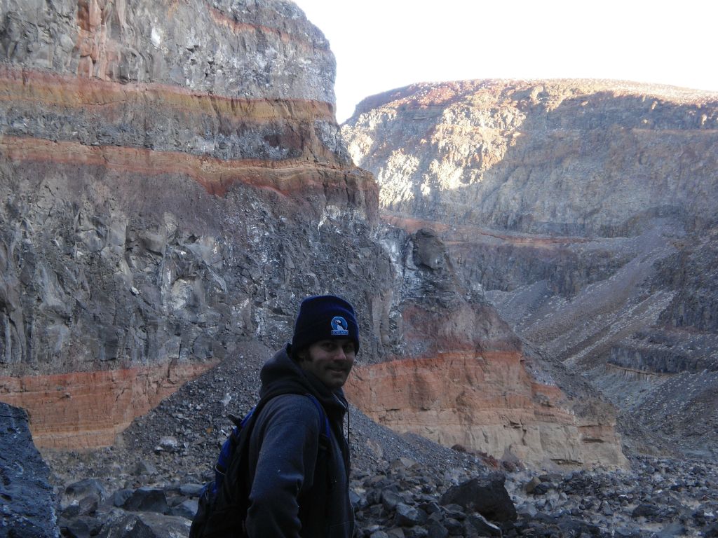 Starting to head back down the middle canyon.  There was lots more to see before daylight was gone: