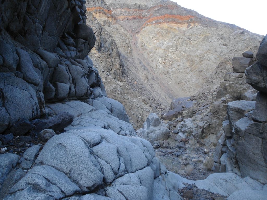 There were smaller gorge areas where the walls would come close together and there would be a quick drop: