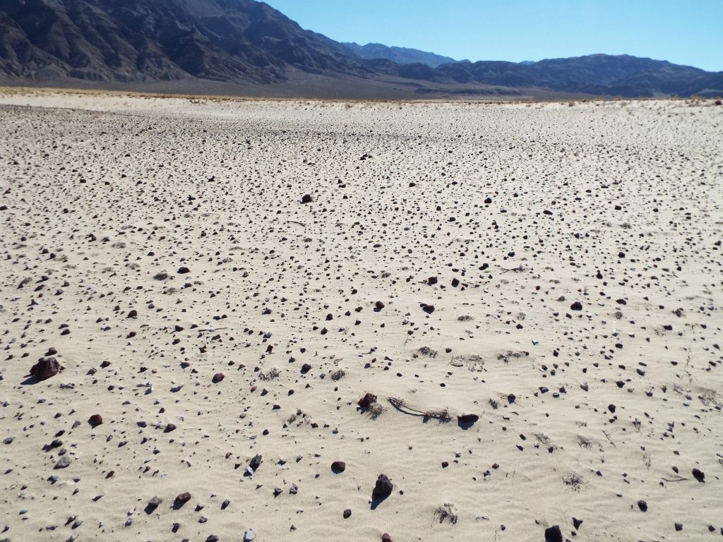 Before reaching the vehicle, we passed through an area of small volcanic rocks: