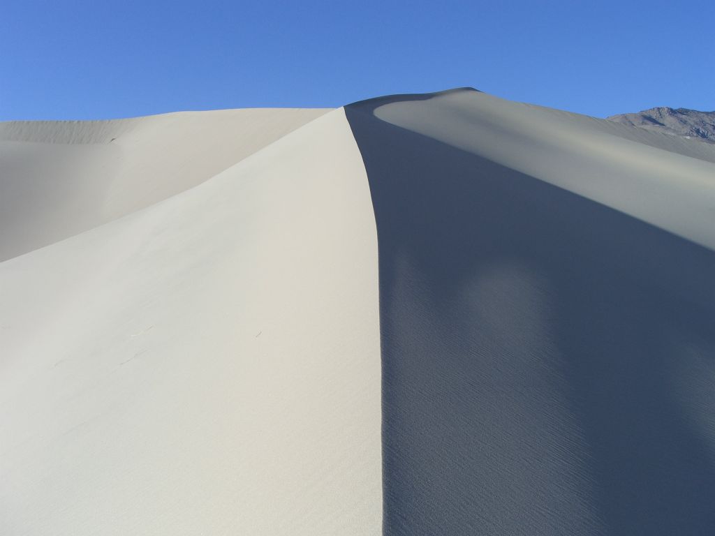 Amazing perfect ridge lines which I felt guilty for having to trample on: