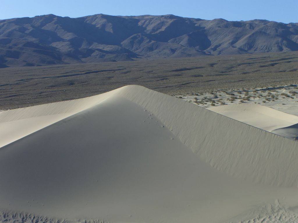 This time looking to the northwest towards Mill Canyon and South Pass: