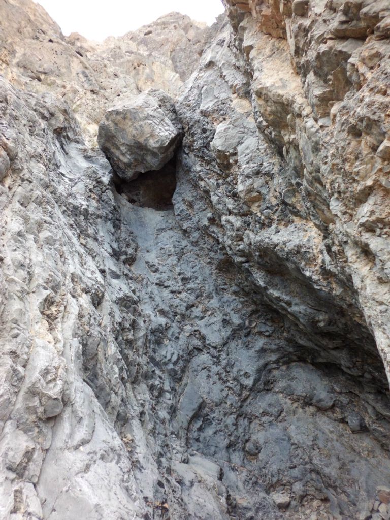 A close-up of what would be the 5th minor dry fall in the gorge: