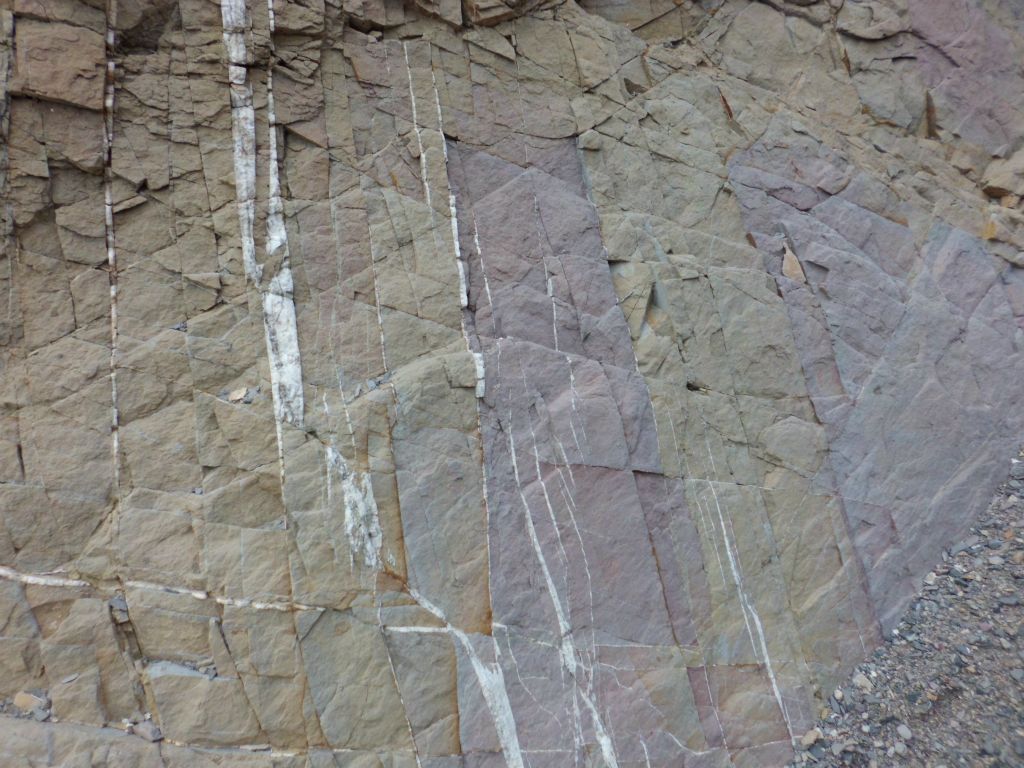 Immediately, patterns of  different colors appeared on the canyon walls: