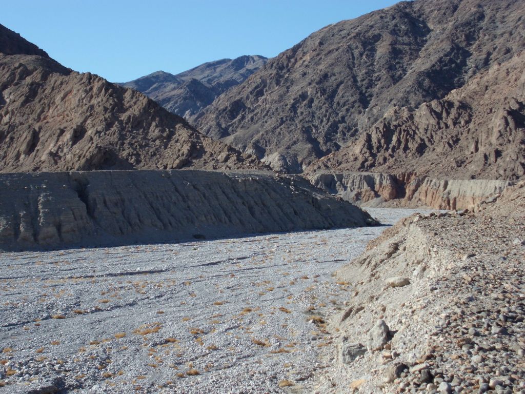 Reaching the rim which overlooks the mouth of Cottonball Marsh Canyon: