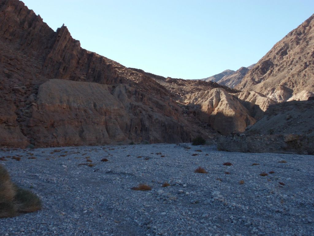 Easy walking in Cottonball Marsh Canyon: