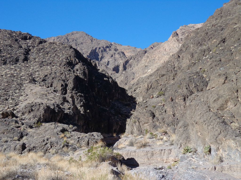 Passing by the 1st side canyon.  I would explore this on the way back out: