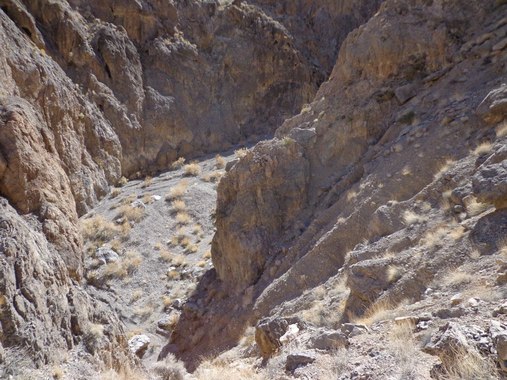 Notice how these slopes heading down are nearly vertical:
