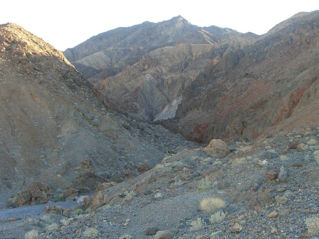 The first view up the actual canyon is an exciting moment after hiking up the long hillside for about 2 miles: