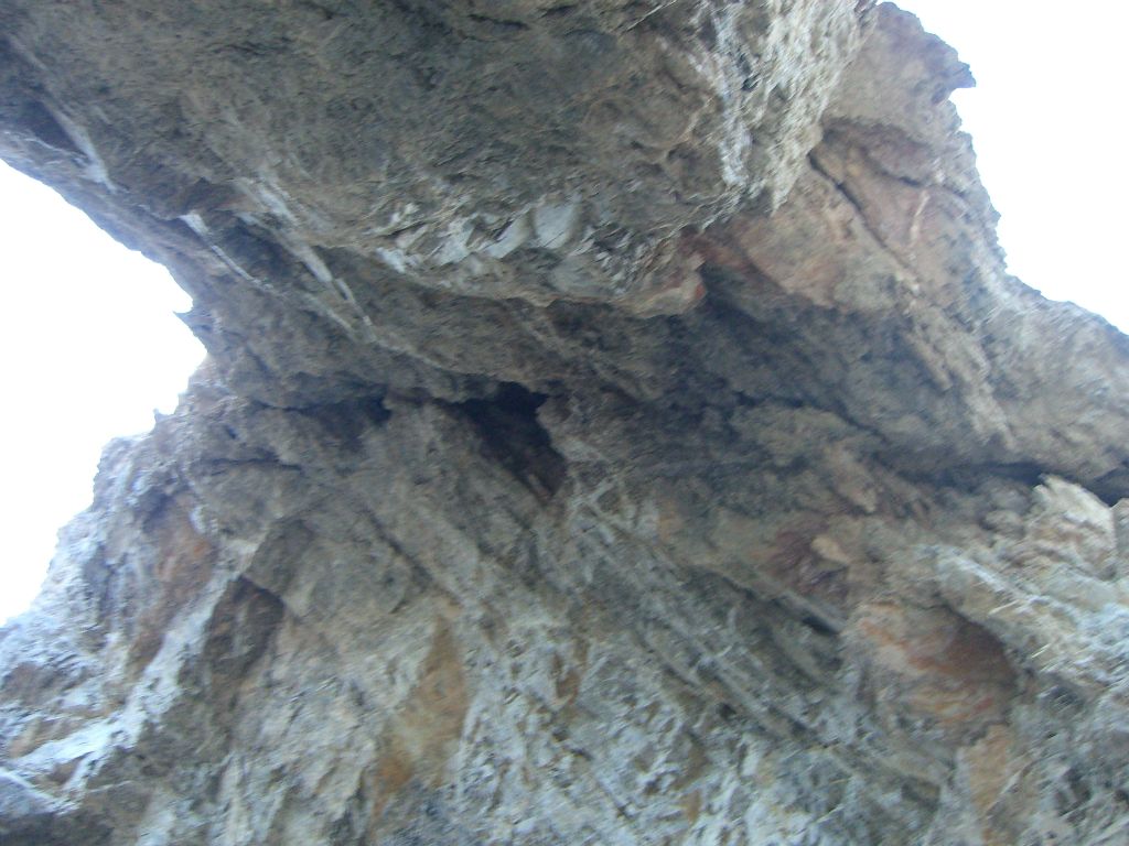 Looking straight up from underneath Little Bridge:
