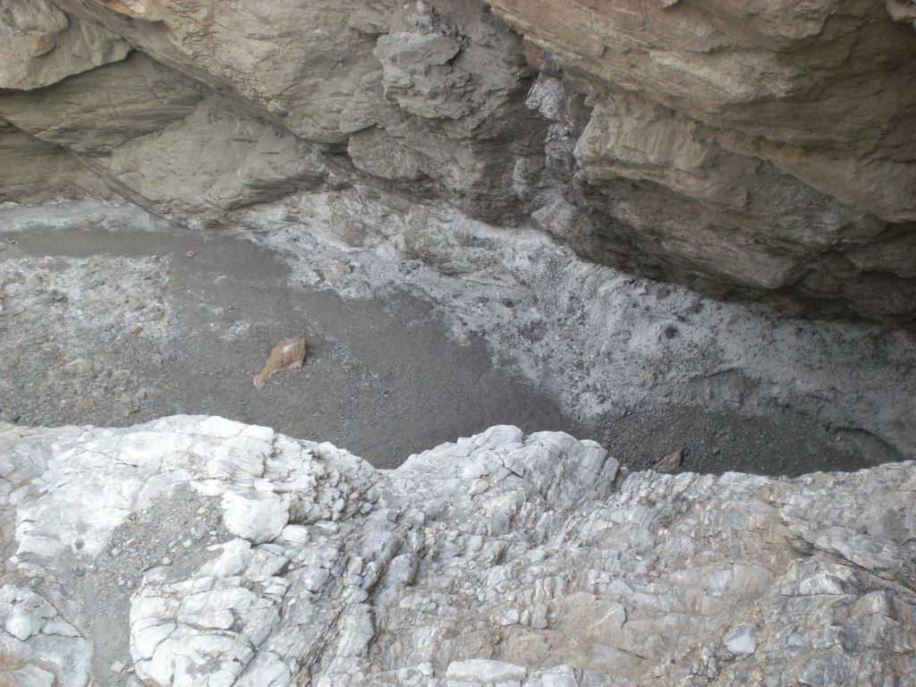Looking over the edge of the 18 foot dry fall at the canyon below: