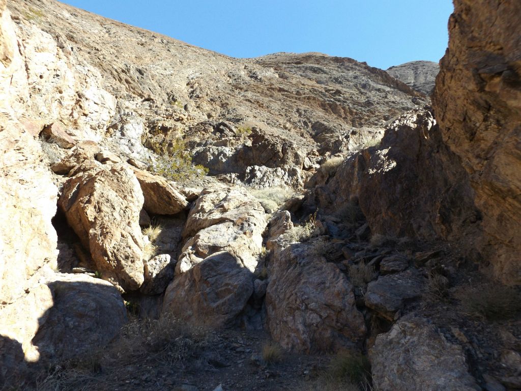 A small boulder blockade in the canyon wash: