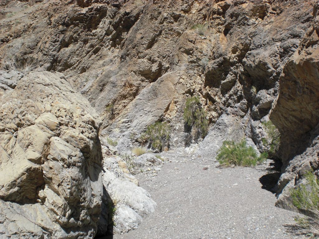 The 2nd Narrows were very similar to the 1st Narrows, meaning lots of quick turns and a very narrow canyon: