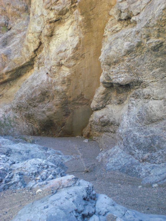 Notice the brilliant colors of the narrows in the next two pictures taken while heading back: