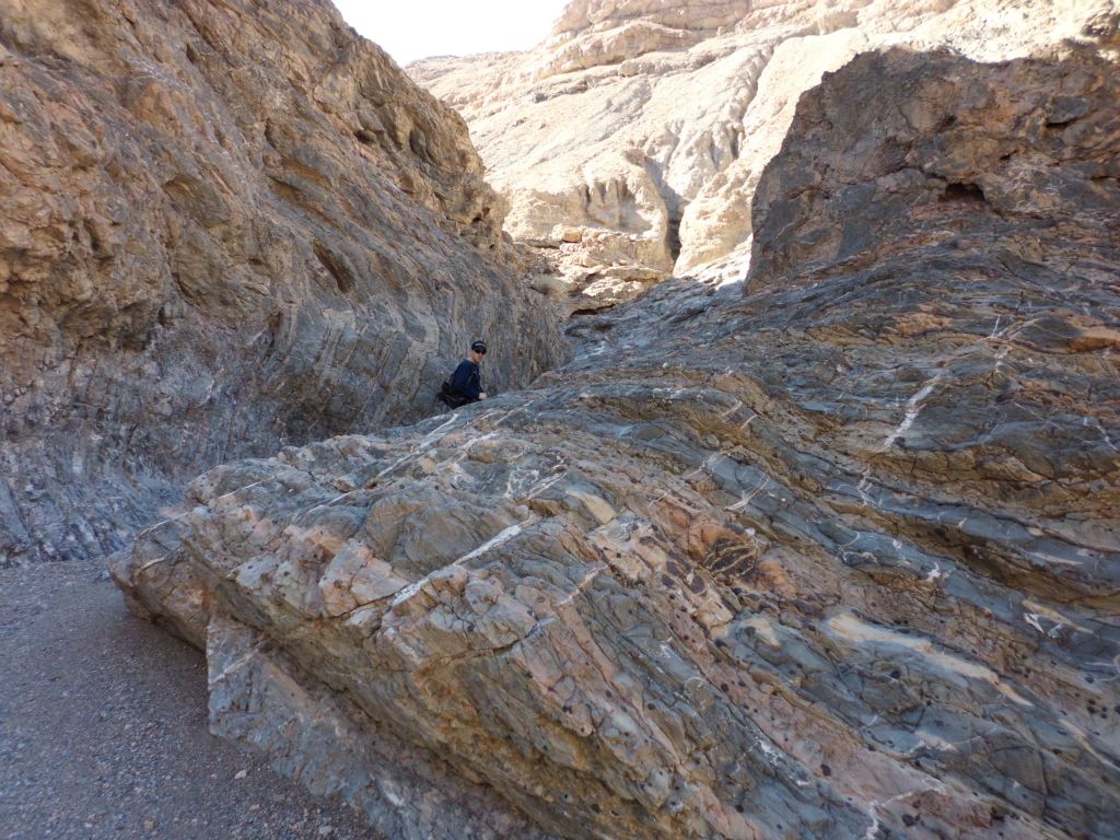 A pretty bend in the canyon past some striped rock: