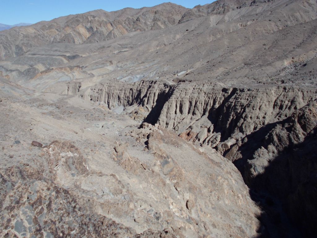 Heading back along the west rim.  Bypass 2 ALT stays close to the edge, but not too close: