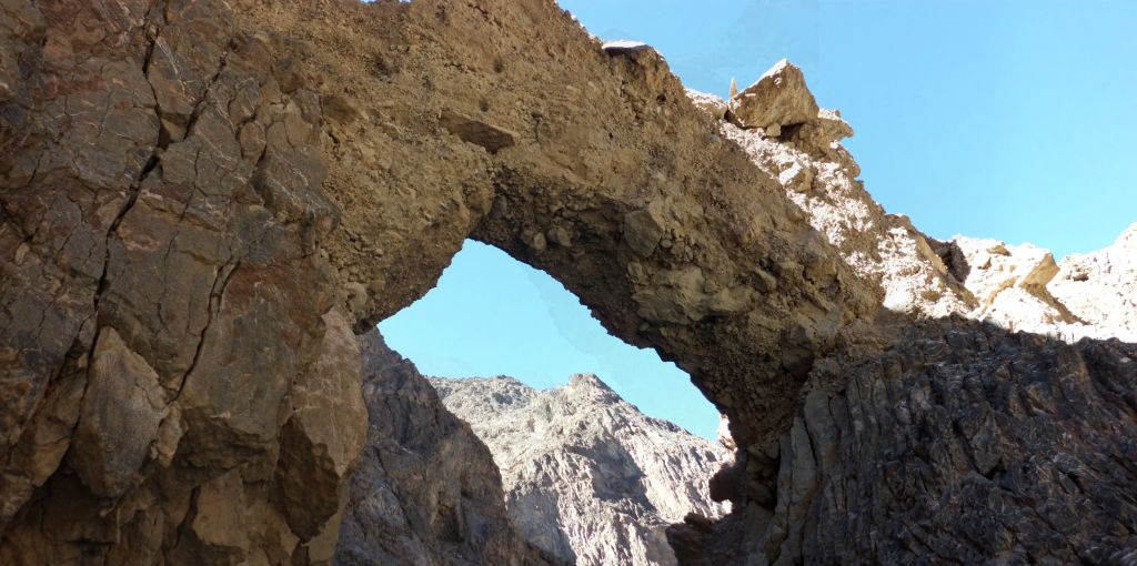 We leave you with my panoramic picture of Tucki Bridge: