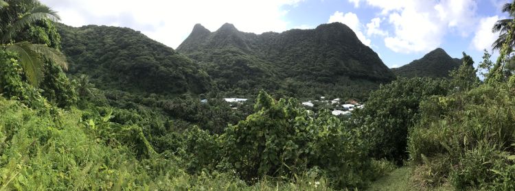 Panoramic of Vatia and the surrounding mountains